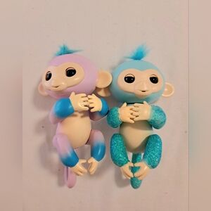 Lot Of 2 Fingerlings Talking Monkey Pets- Pink & Blue ~WowWee Toys